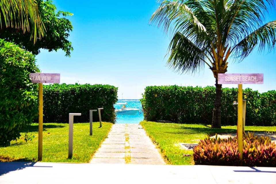 Garden view, Sea view