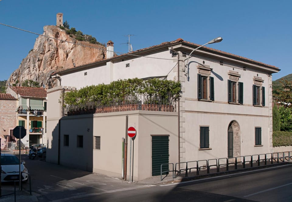 Property building, Street view