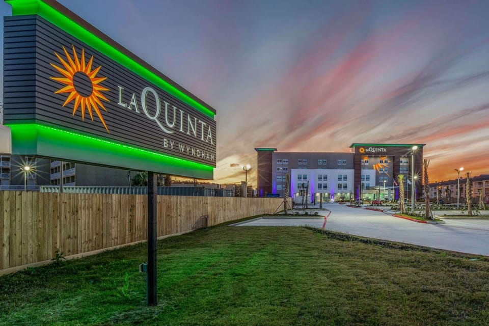 Property building, On site, Time of day, Sunset