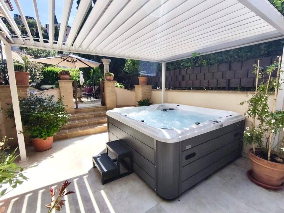 Hot Tub