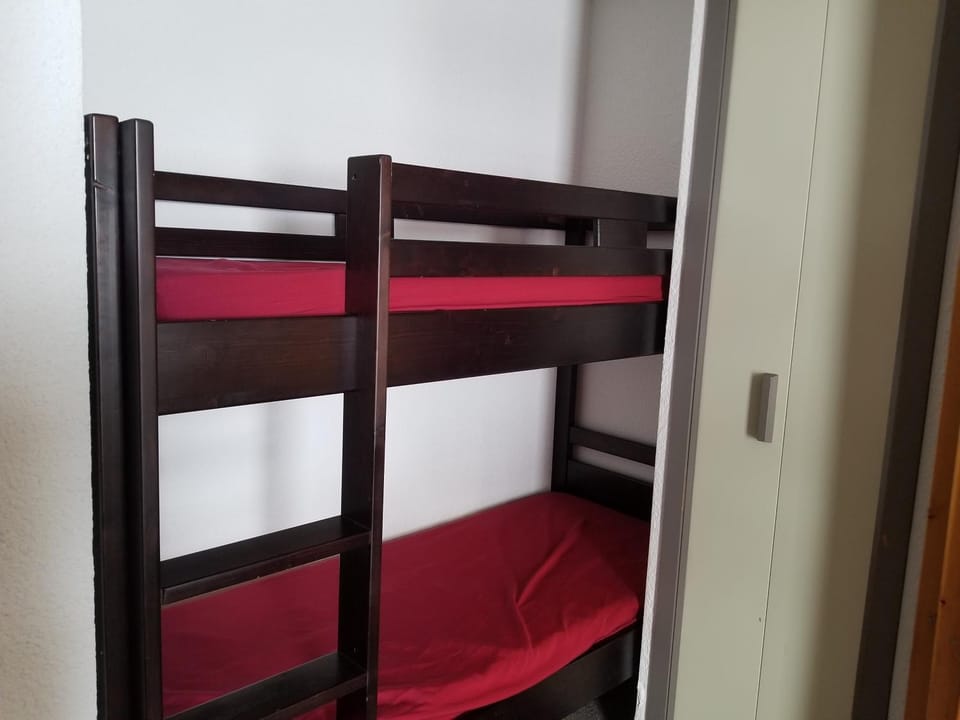 bunk bed