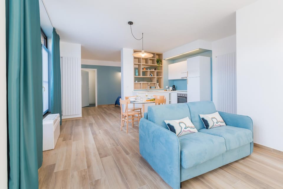 Kitchen or kitchenette, Living room, Seating area