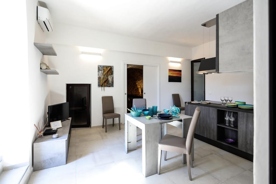The Tower's Garden Apartment in San Gimignano