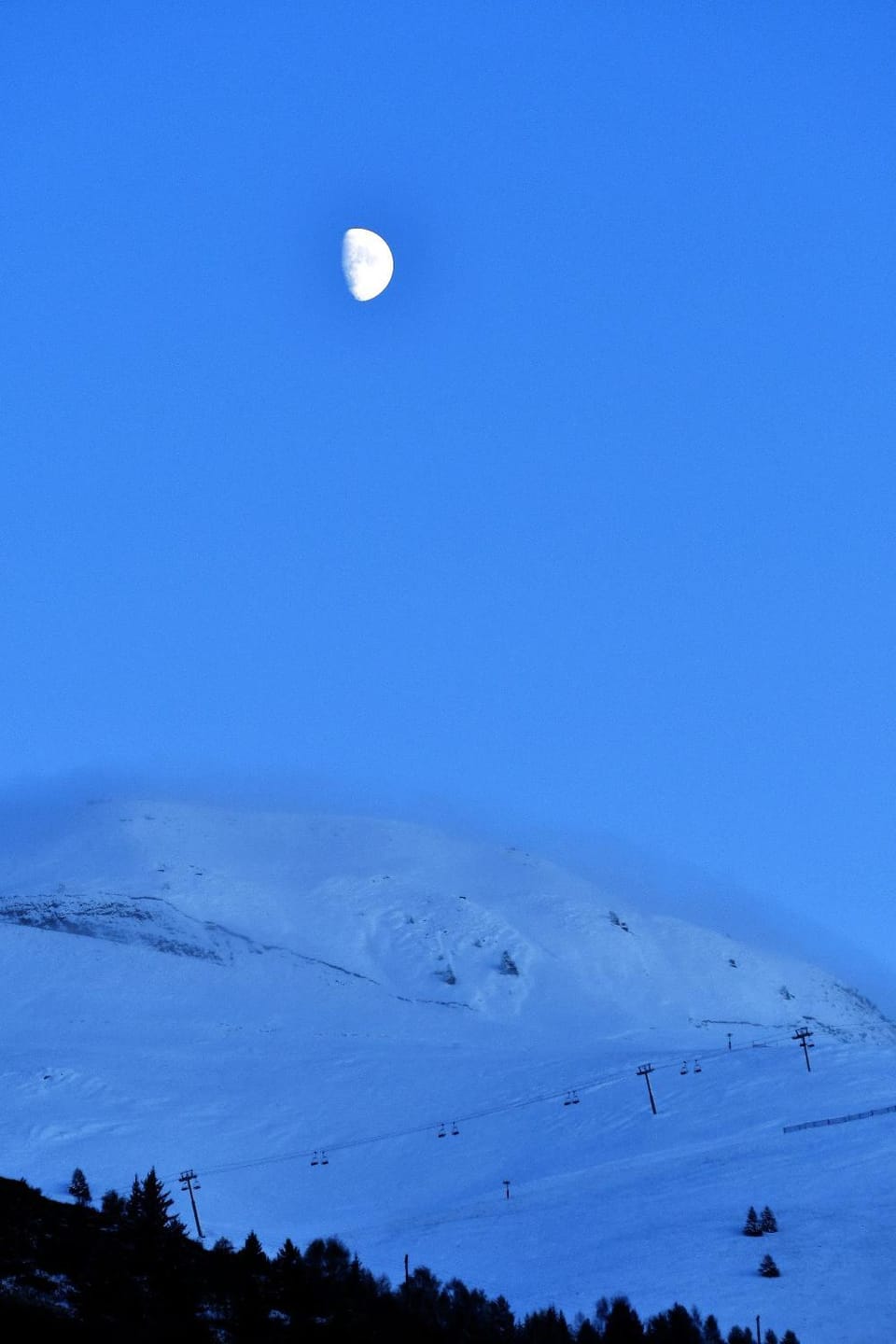 Petite maison proche télécabine Alpe d'huez Cabin in Huez