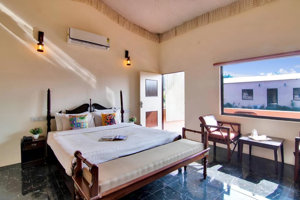 Bed, Photo of the whole room, Bedroom, air conditioner