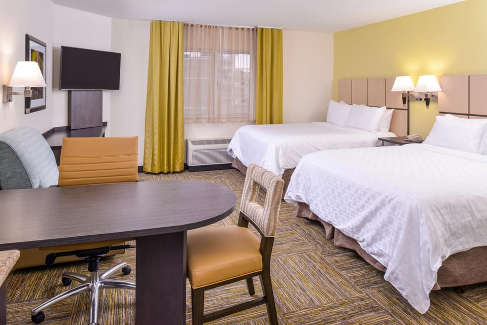 TV and multimedia, Photo of the whole room, Bedroom