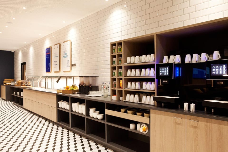 Coffee/tea facilities, Food and drinks, Food, Breakfast, Drinks