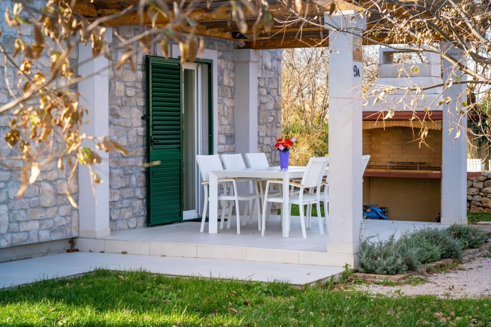 BBQ facilities, Balcony/Terrace, Dining area