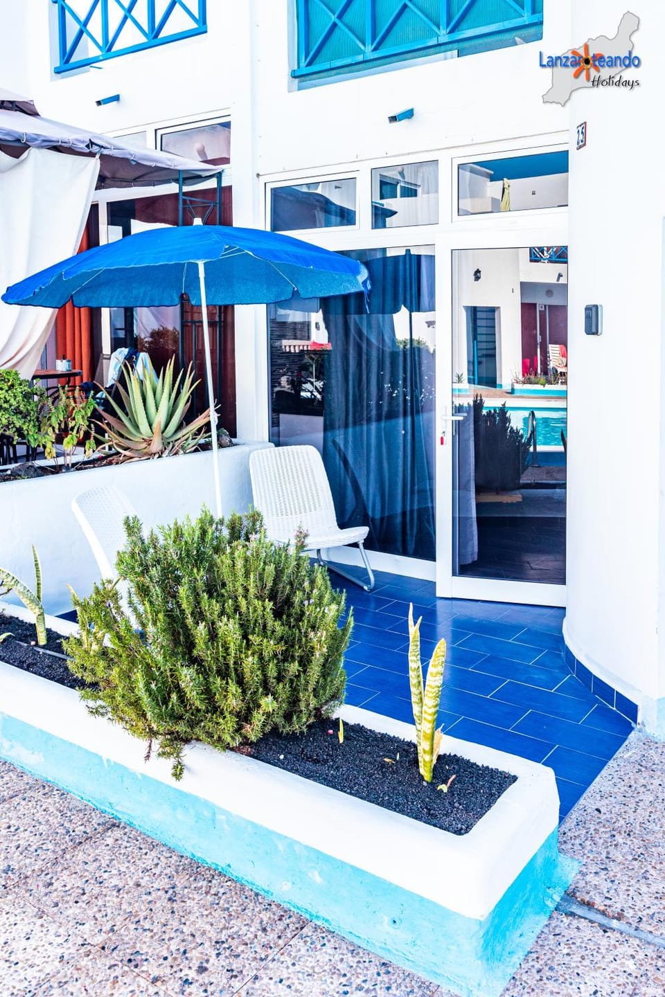 Patio, Facade/entrance, Garden, Balcony/Terrace