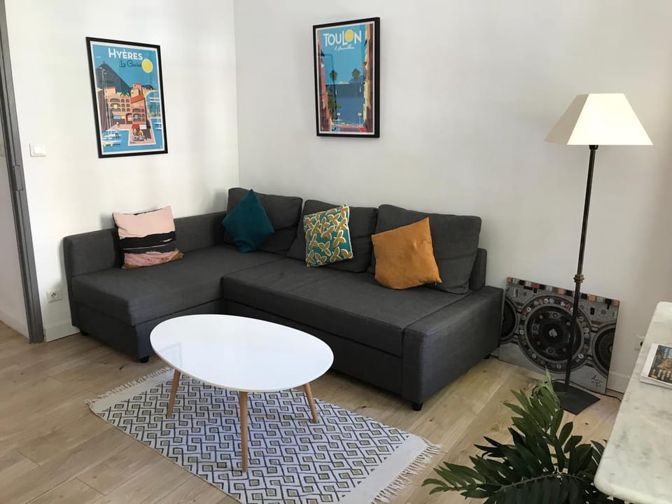 Le Mitre - 43m2 clim et balcon à 200m des plages Apartment in Toulon