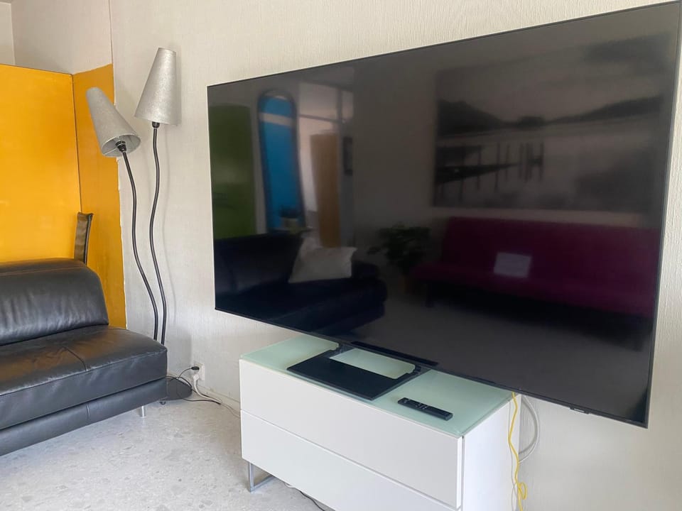 Iso kolmio ydinkeskustassa 1-6 hlö Ilm.parkit Apartment in Finland