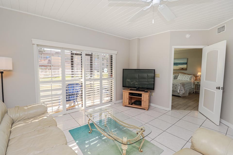 Ocean Village Club Q16 House in Butler Beach