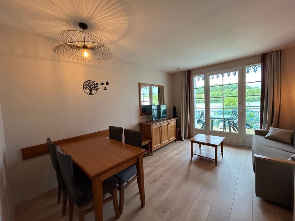 Appt HAMEAU DU LAC, avec piscine Apartment in Occitanie