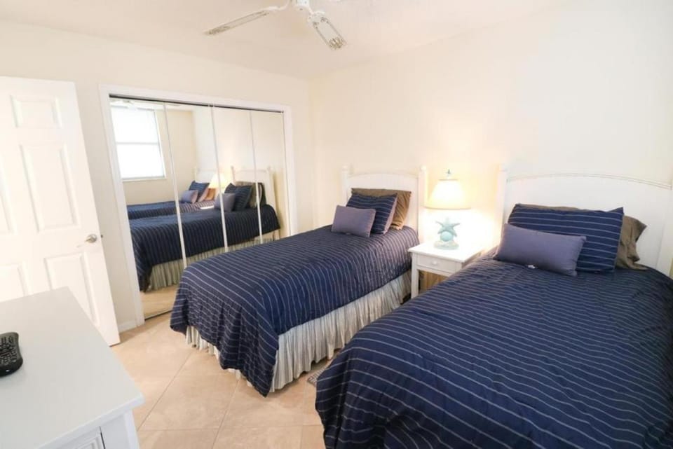 Sand Dollar 2-107 House in Crescent Beach