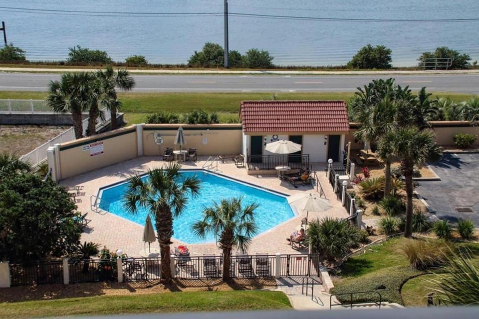 Windjammer 307 House in Crescent Beach