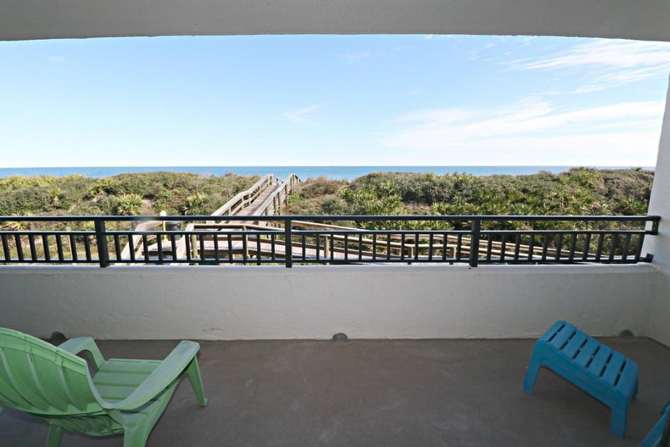 Windjammer 109 House in Crescent Beach
