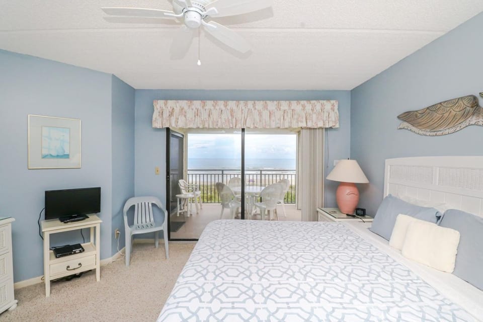Windjammer 212 House in Crescent Beach