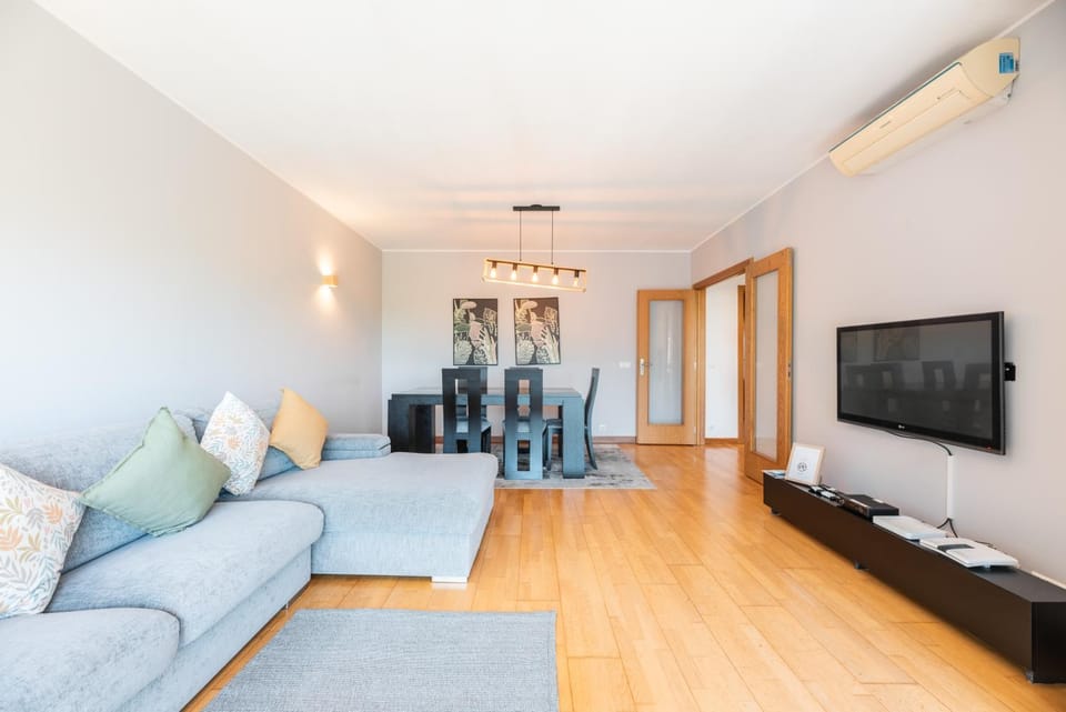 Sunshine Flat Expo - Parque das Nações Norte Apartment in Lisbon