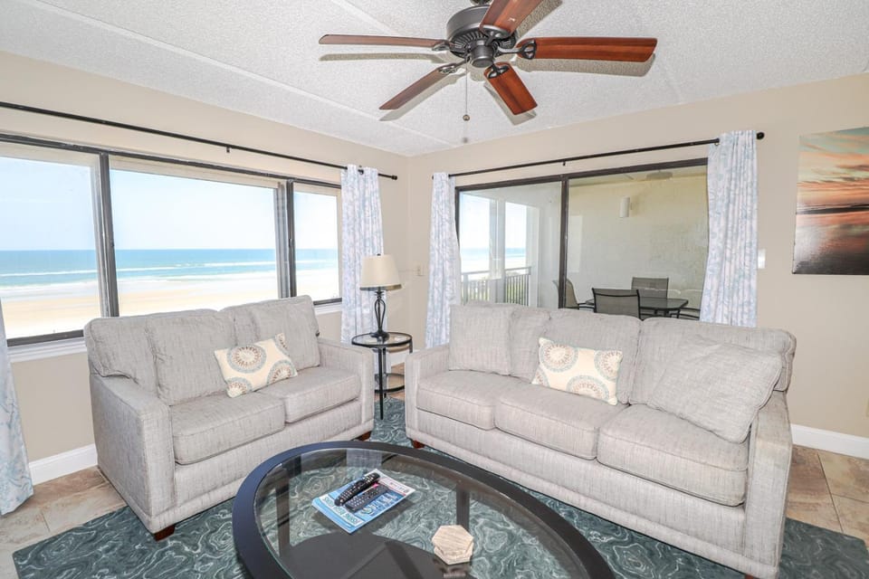 Windjammer 216 House in Crescent Beach