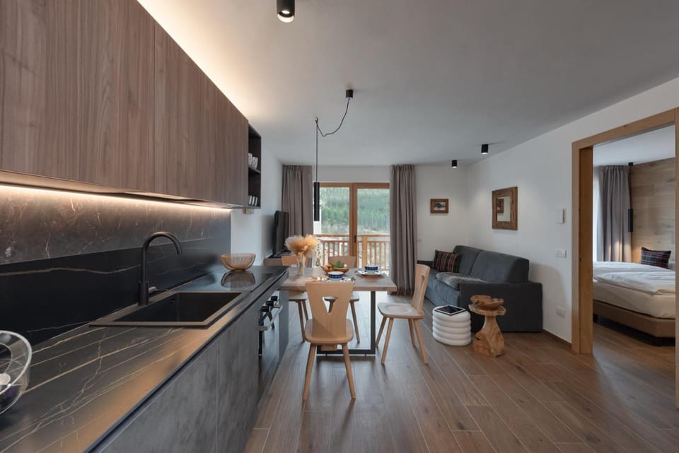 Balcony/Terrace, Kitchen or kitchenette, Living room