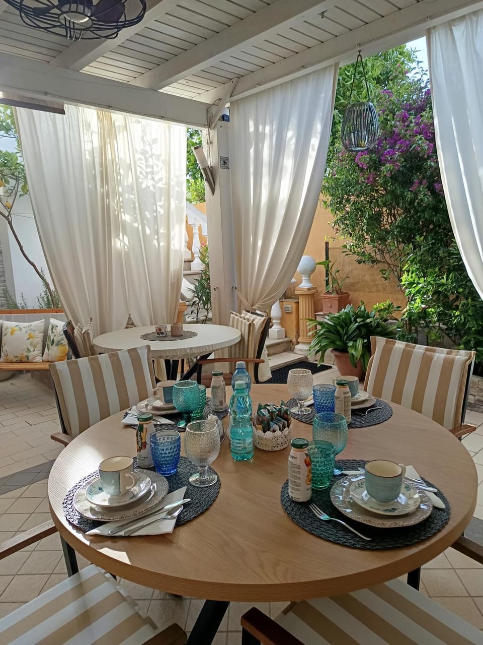 Domos Le Due Tuie Bed and Breakfast in Sardinia