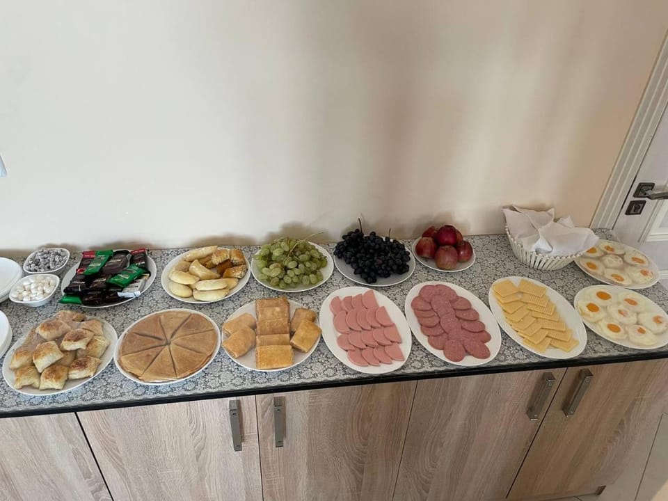 Breakfast, Buffet breakfast