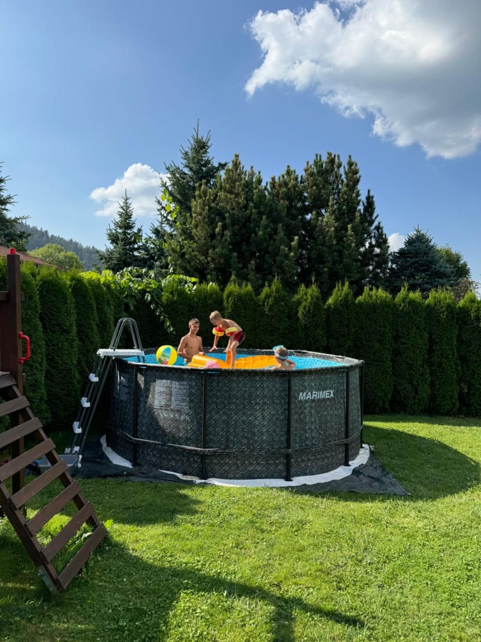 Garden, Swimming pool