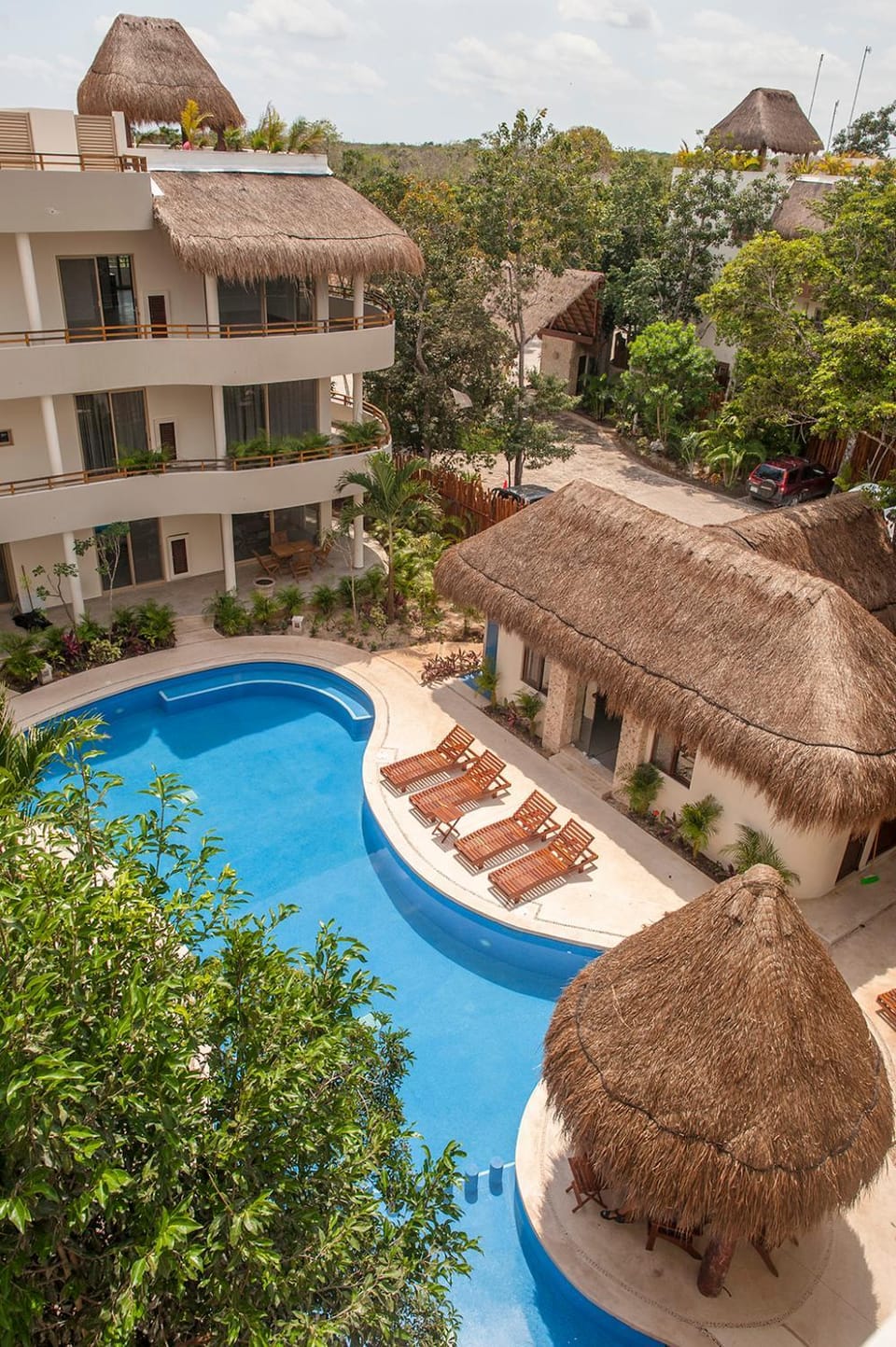 Swimming pool, Swimming pool