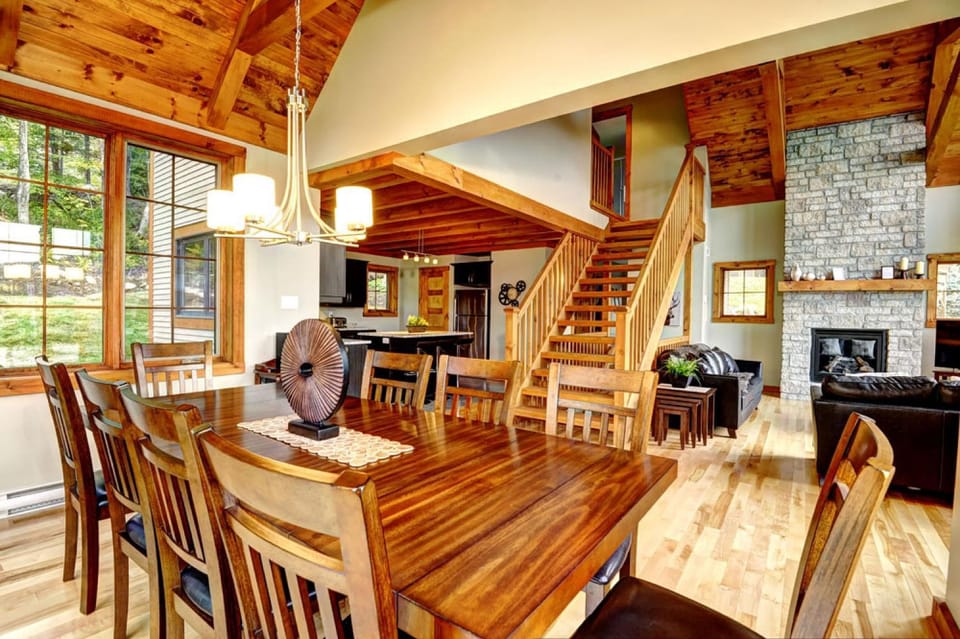 36- Chalet à louer à Stoneham Chalet in Quebec