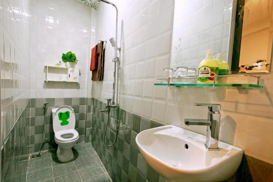 Toilet, Bathroom