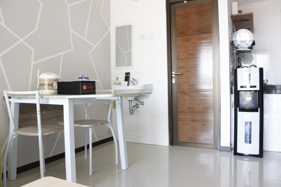 Spacious and Well Appointed 2BR @ Gateway Pasteur Apartment By Travelio Apartment in Bandung