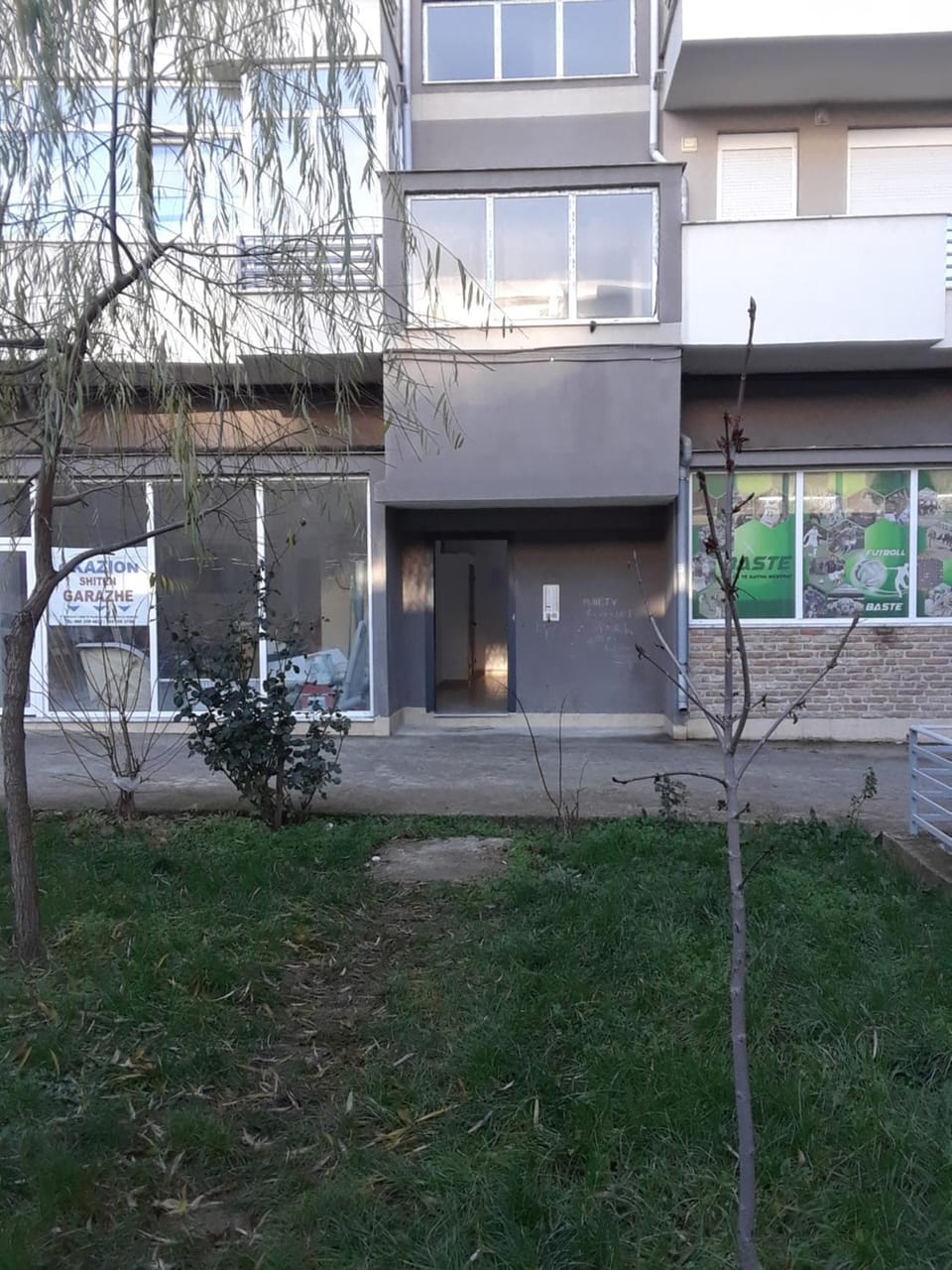 Facade/entrance, Garden