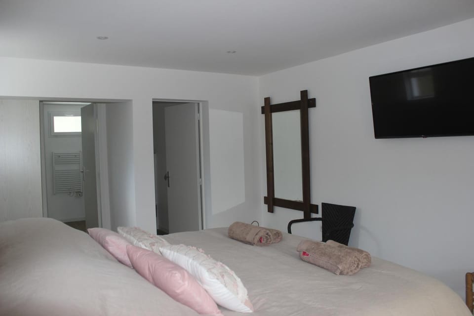 LES CHAMBRES DU HOURON Bed and Breakfast in Moliets-et-Maa