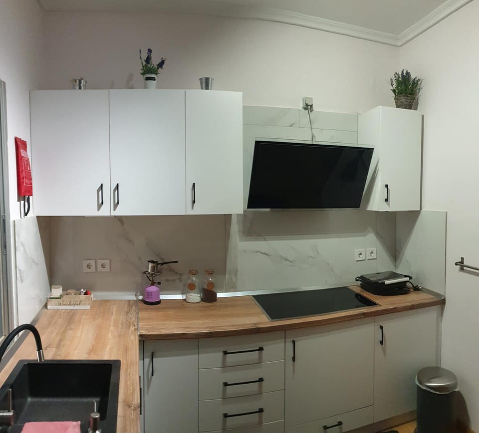 Kitchen or kitchenette, stove