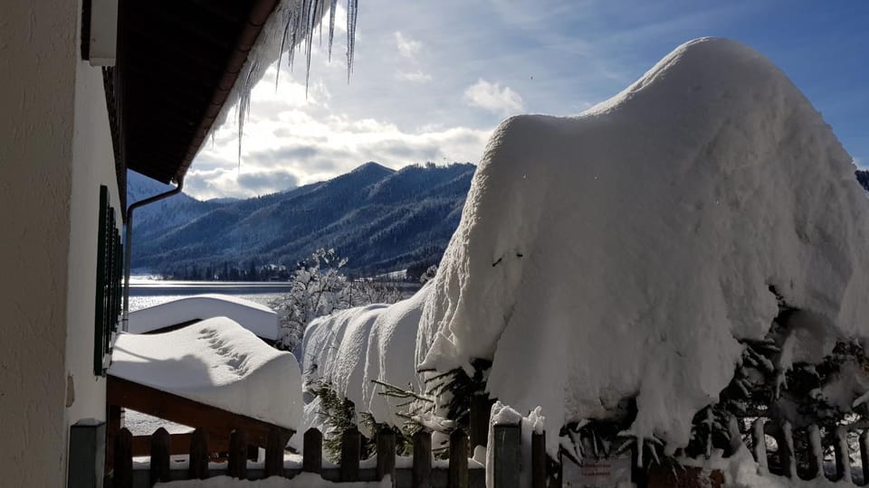 Ferienwohnungen am See _ Hinterseer Apartment in Schliersee