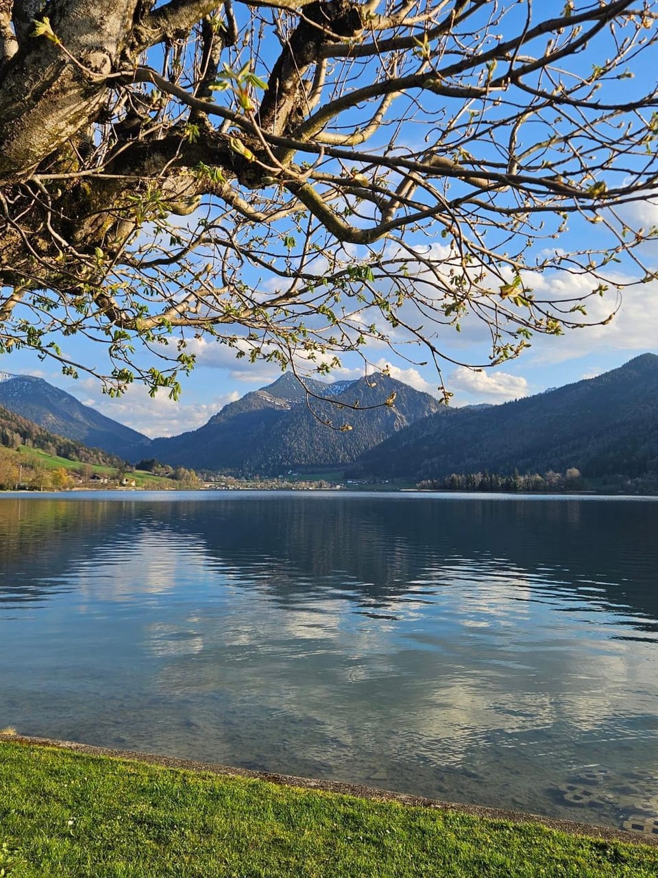 Ferienwohnungen am See _ Hinterseer Apartment in Schliersee