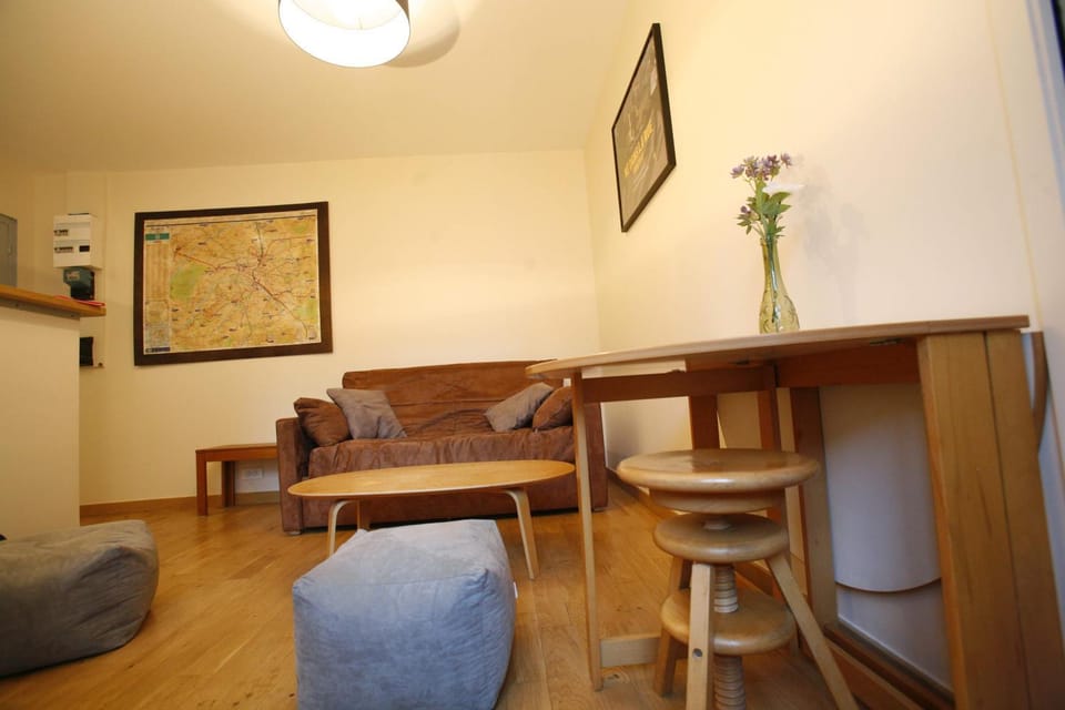 Living room, Lounge or bar