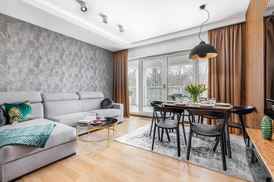 Living room, Dining area, Bedroom