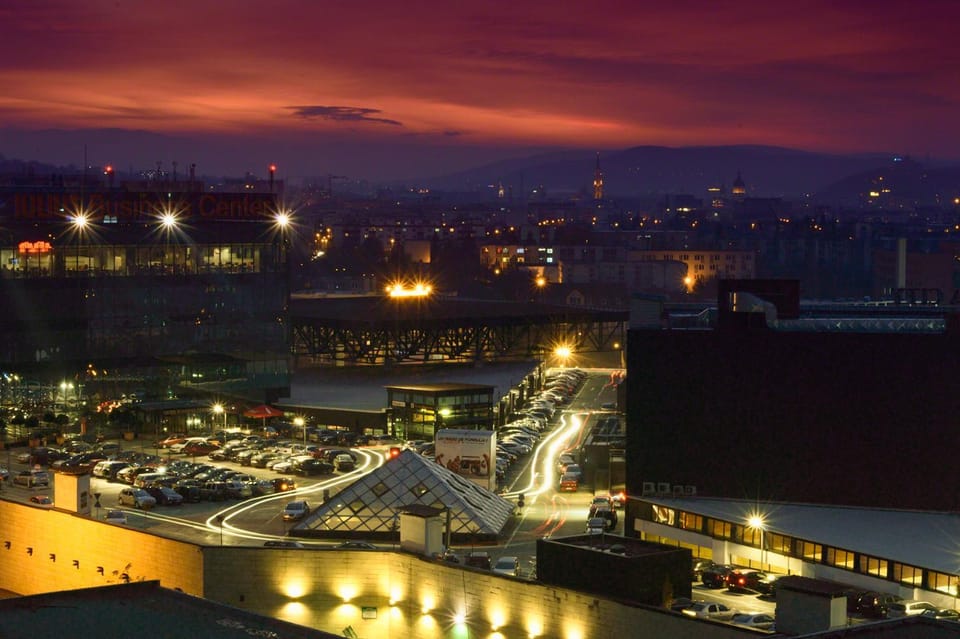 Property building, Nearby landmark, Bird's eye view, Street view