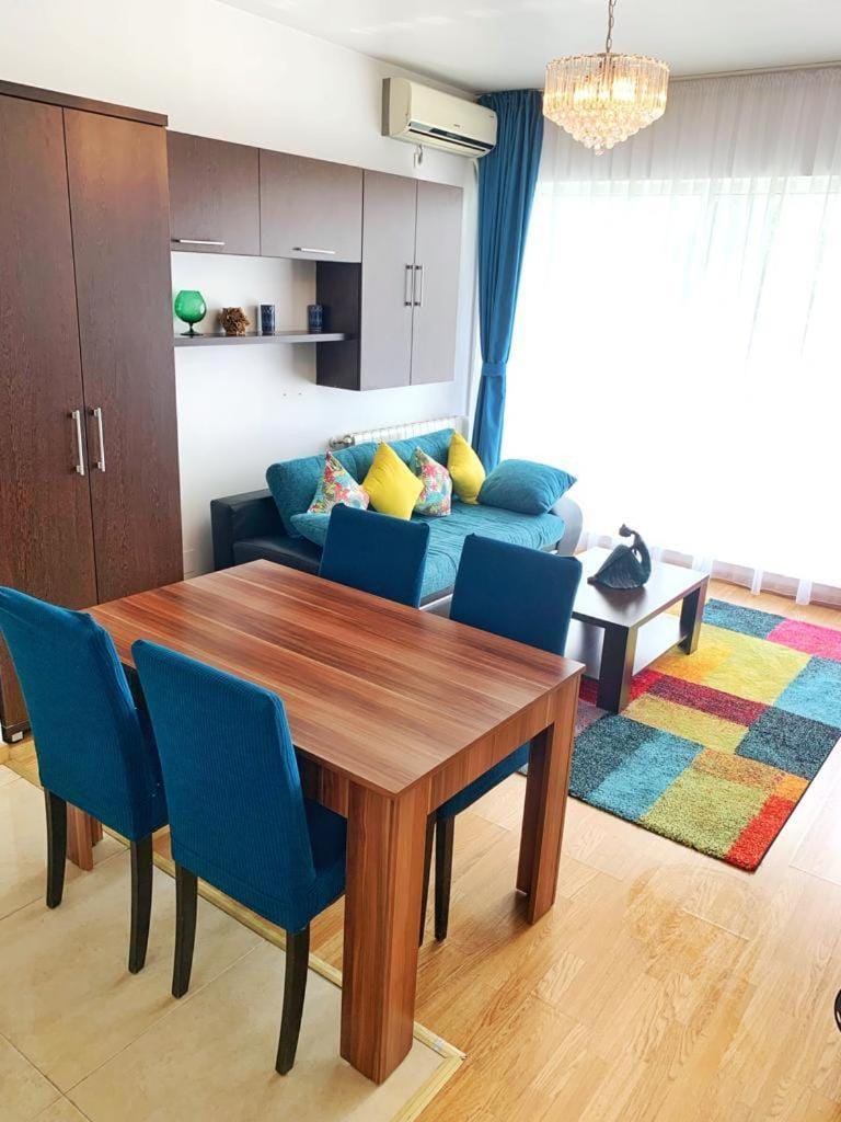 Kitchen or kitchenette, Living room, Photo of the whole room, Seating area, Dining area, air conditioner