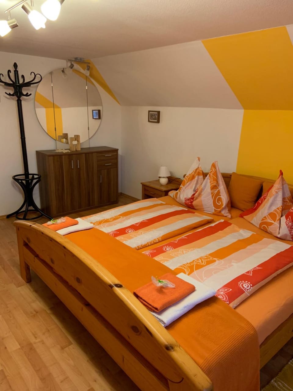 Bed, Bedroom