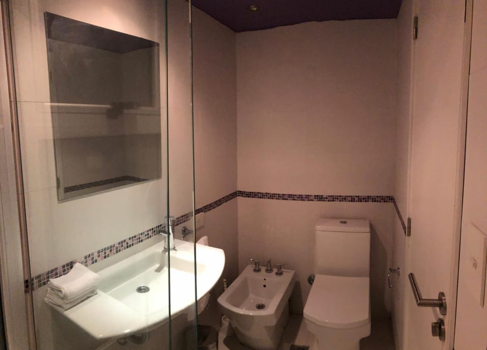Shower, Toilet, Bathroom, bidet, towels