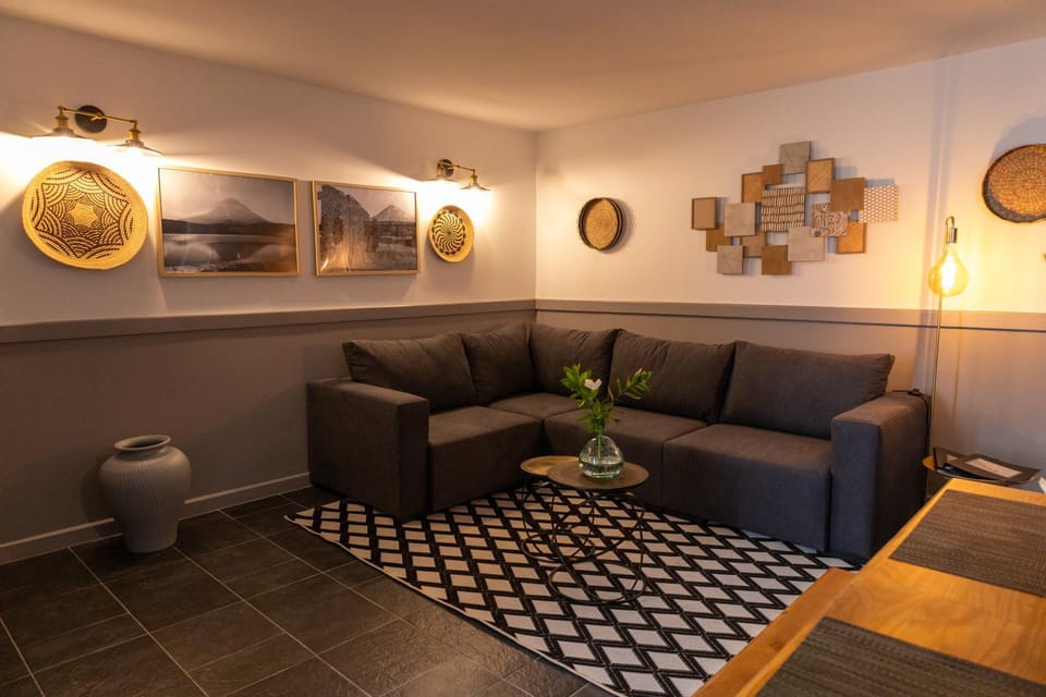 Living room, Communal kitchen