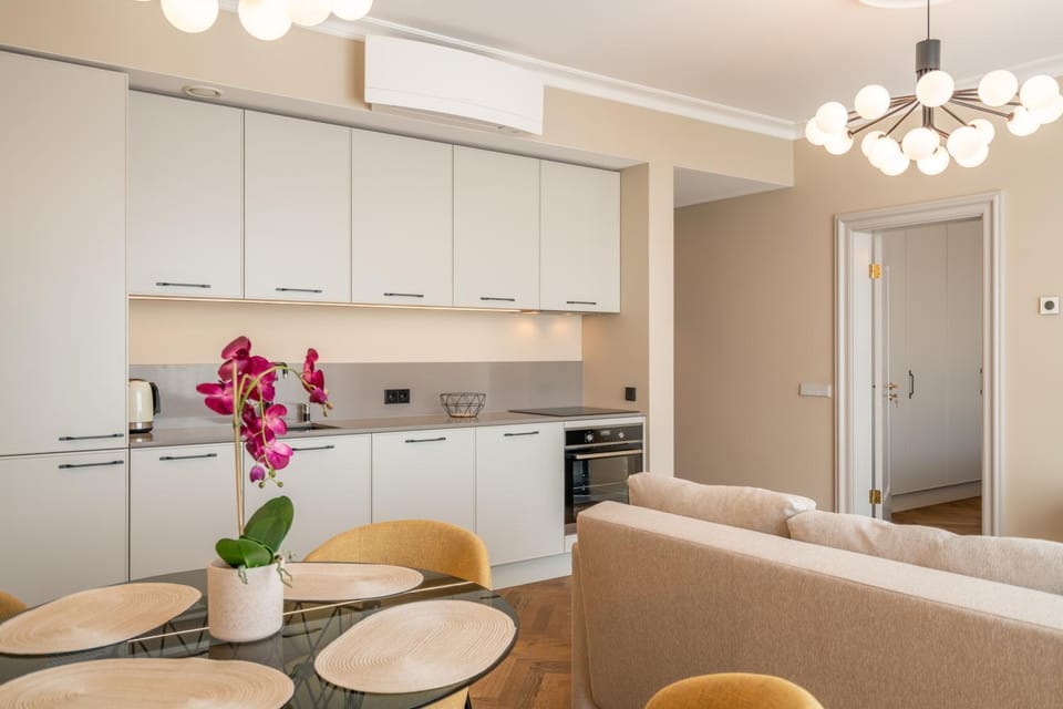 Kitchen or kitchenette, Living room, Dining area