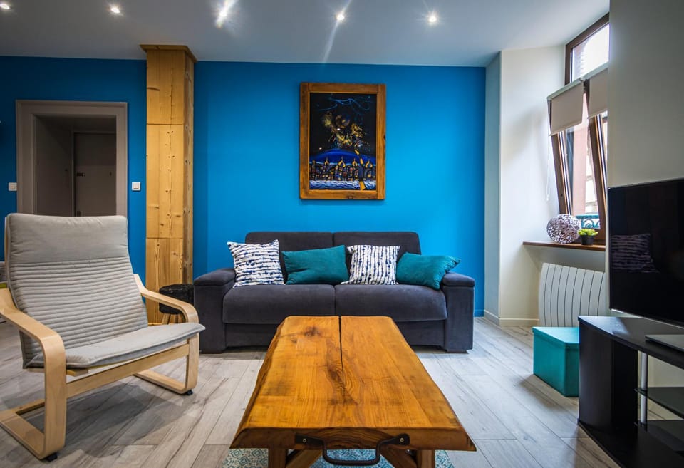 Communal lounge/ TV room