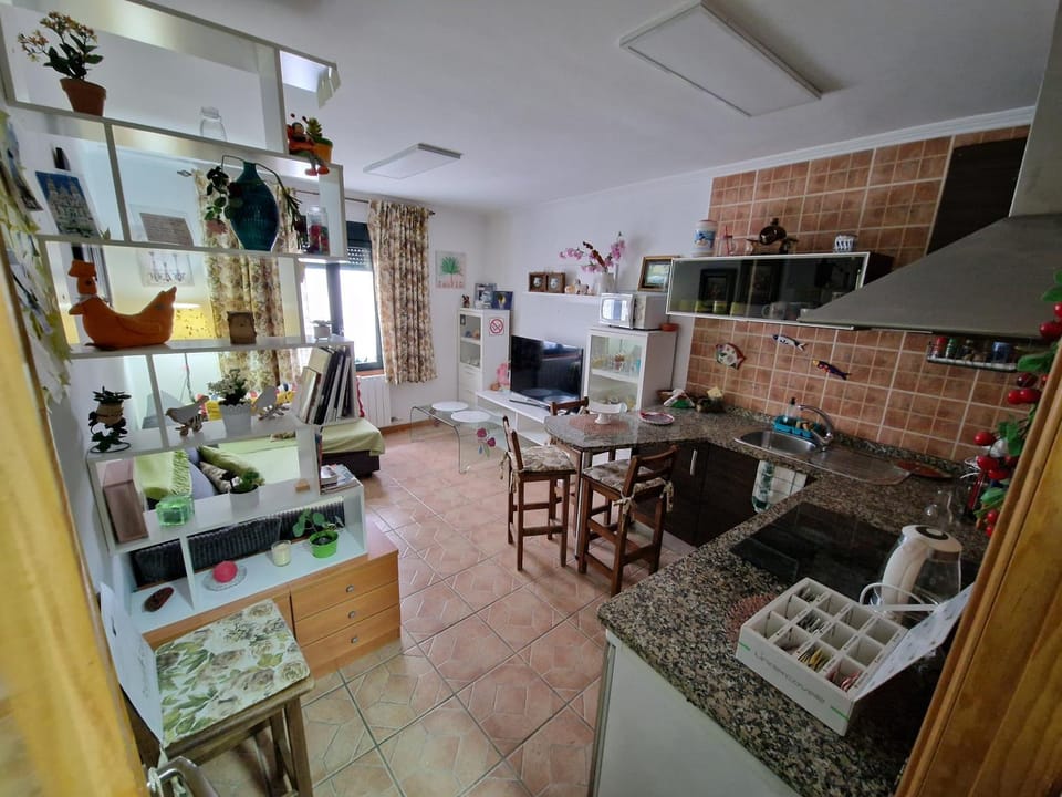 Kitchen or kitchenette, Living room