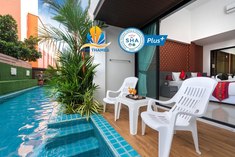 Pool view, Swimming pool