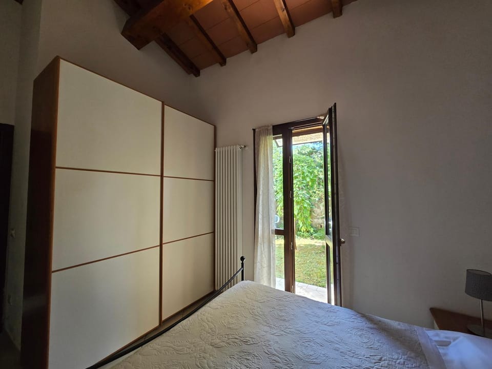 Bedroom, wardrobe