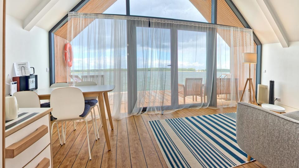 View (from property/room), Living room, Dining area