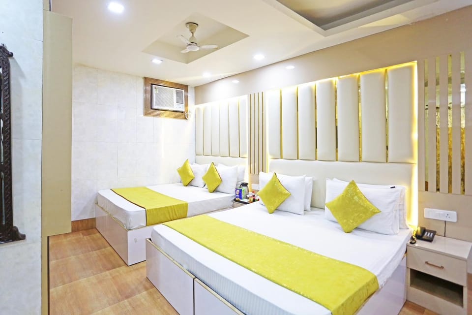 Photo of the whole room, Bedroom, air conditioner